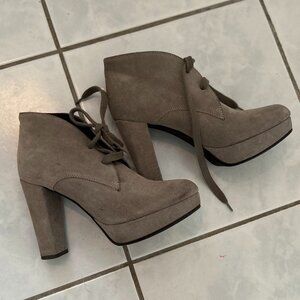 Grey leather booties Benetton
